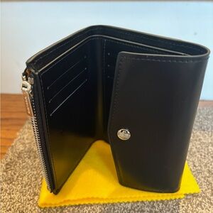 Black Leather Wallet with Silver Accents luxury goayard